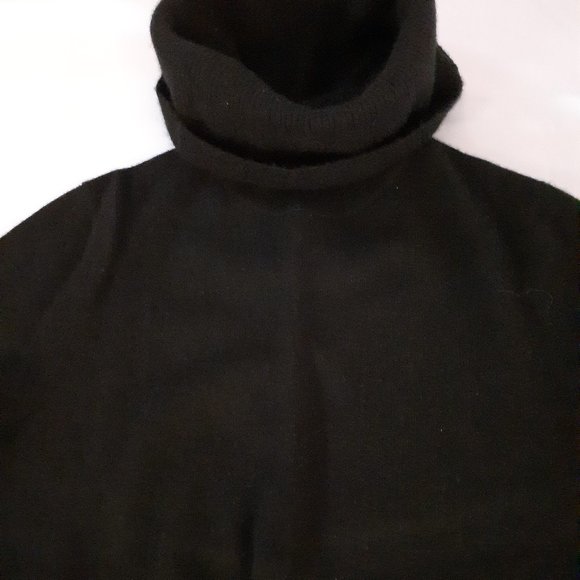 Turtle Neck - Picture 4 of 5